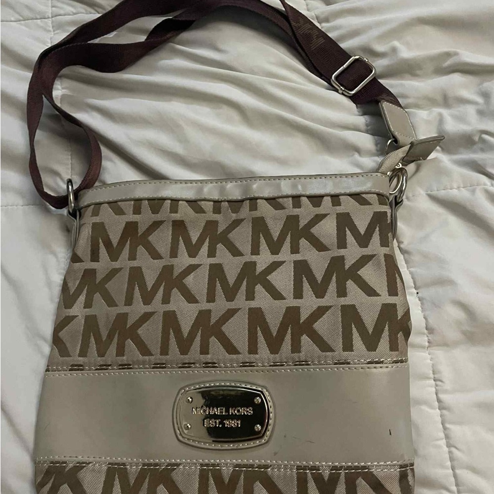 Michael Kors Tan and Cream Shoulder Bag